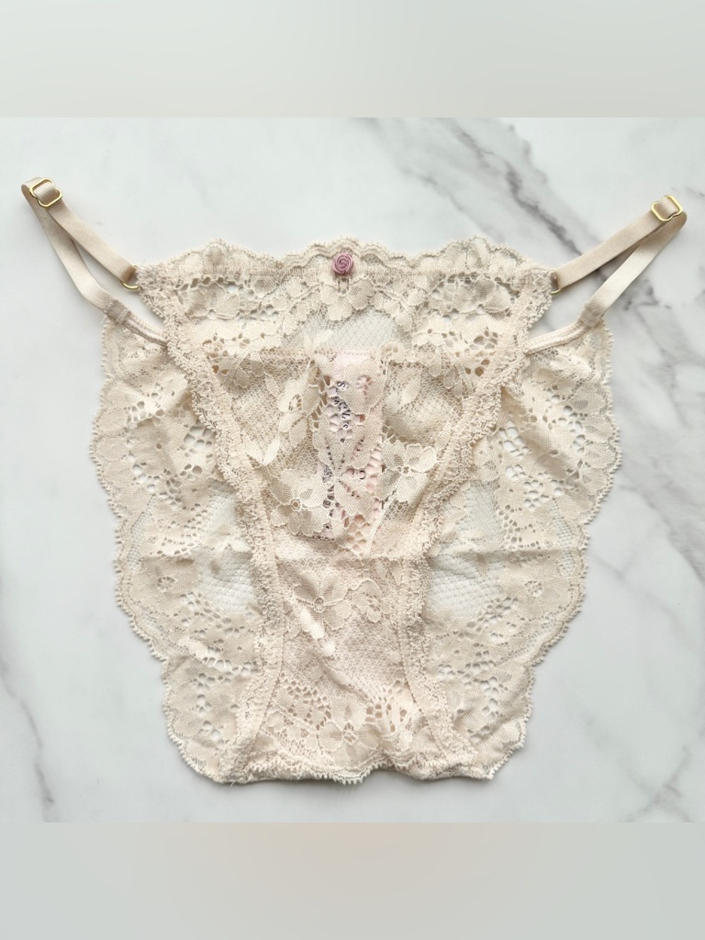NWT VICTORIA’S SECRET DREAM ANGELS LACE ADJUSTABLE STRING BIKINI PANTY MARZIPAN